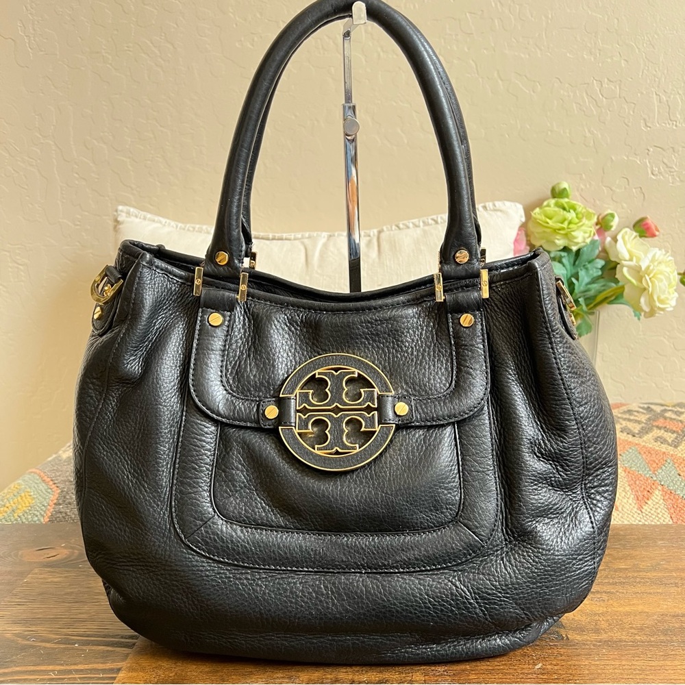 Tory Burch Amanda Black Leather Shoulder Bag